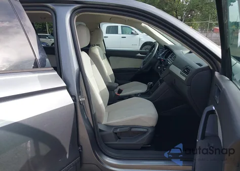 2018 Volkswagen Tiguan 2.0T S z USA, uszkodzony, nr VIN 3VV0B7AX1JM014150